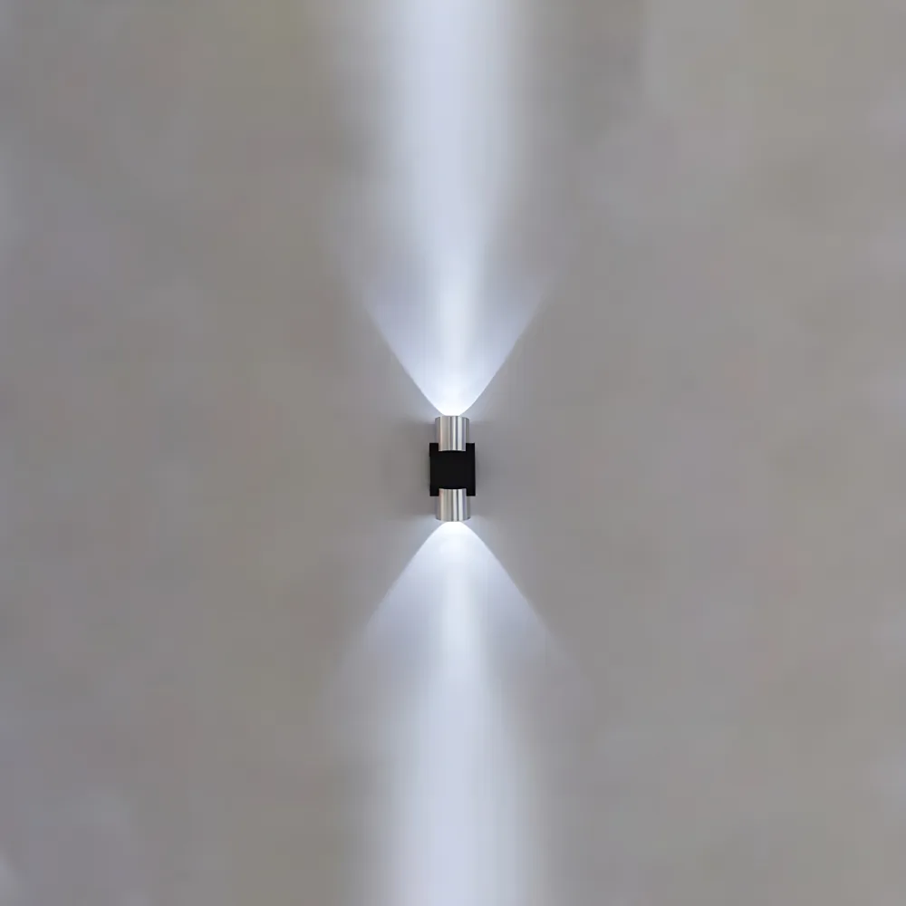 Chrome 1-Light Aluminum Cylinder