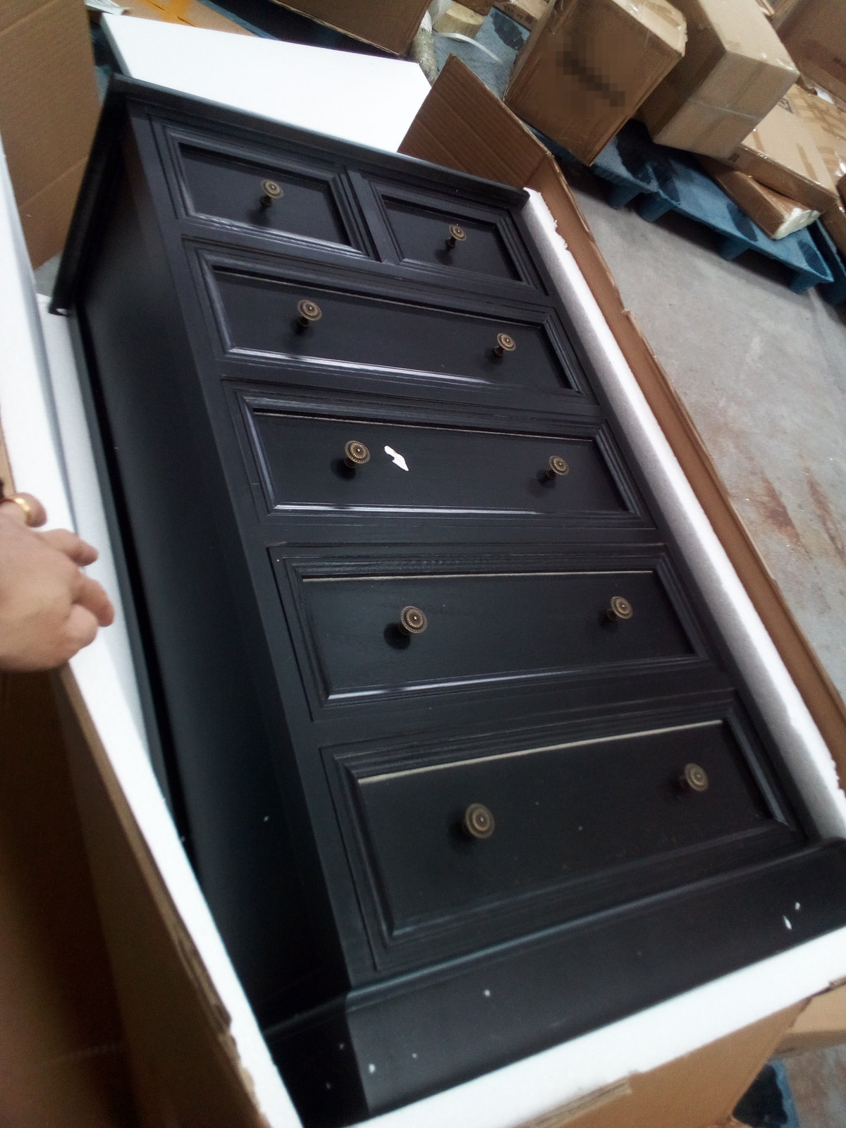 Five-drawer chest — Fittings and hardware