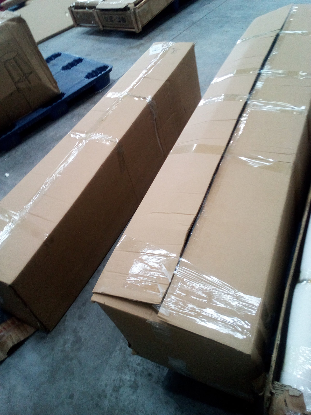 Hall stand and coat rack, 170 cm as received — shipping record SR-2026-057