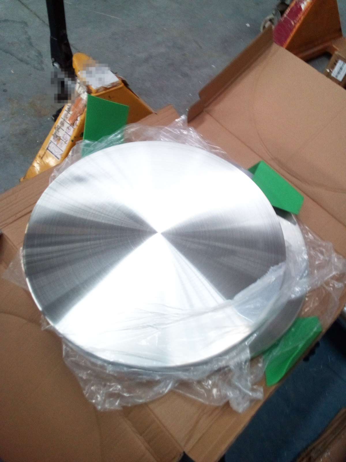 Stainless steel coffee table — Opened on our floor