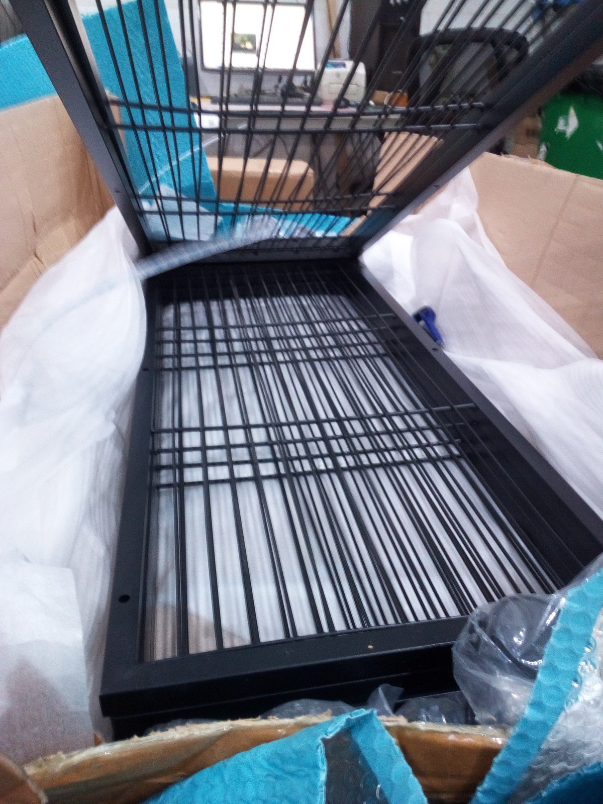 Plant stand and side table — Documentation and loose components
