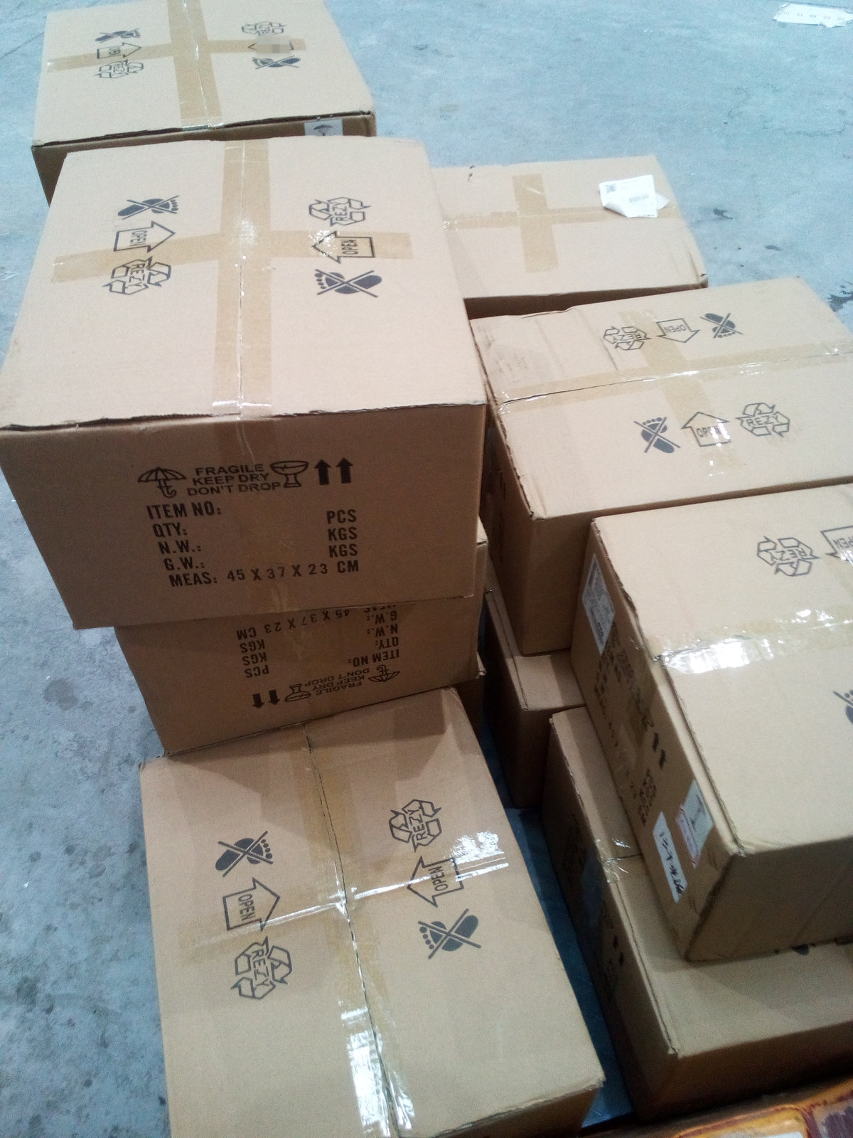 Table lamps, four variants as received — shipping record SR-2026-049