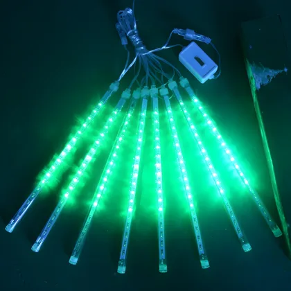 White 8-Light Icicle Rope Light